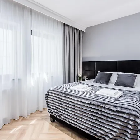 Apartmanhotel Deo Plaza By Rent Like - Old Town