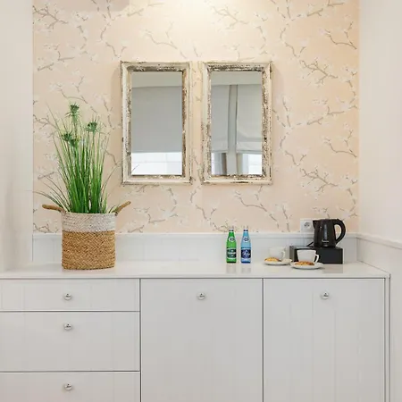 Deo Plaza By Rent Like - Old Town Aparthotel 4*