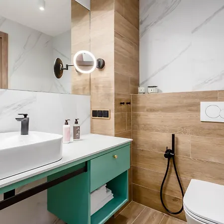 Deo Plaza By Rent Like - Old Town Aparthotel 4*