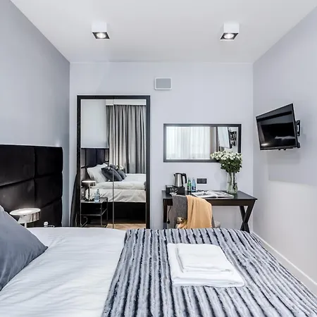 Deo Plaza By Rent Like - Old Town Aparthotel 4*