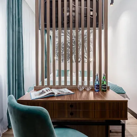 Deo Plaza By Rent Like - Old Town Апарт-отель 4*