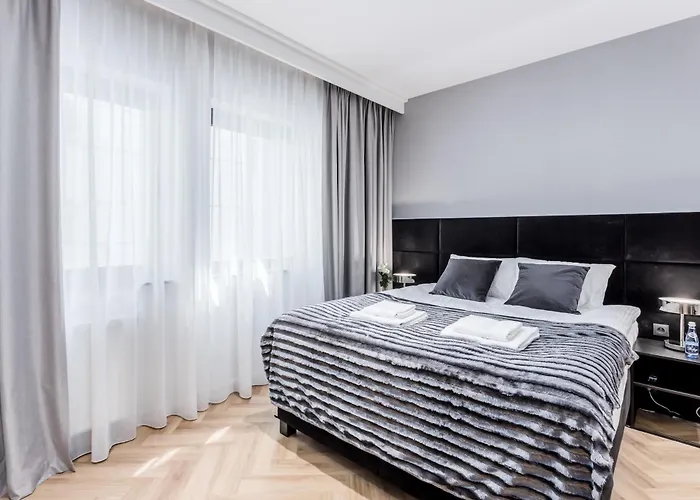 Apartahotel Deo Plaza By Rent Like - Old Town